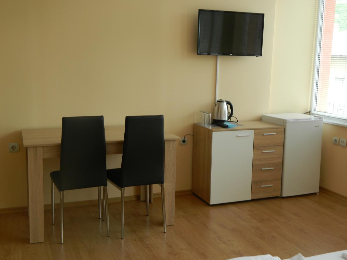 Guest Rooms Soleo Baltschik Exterior foto