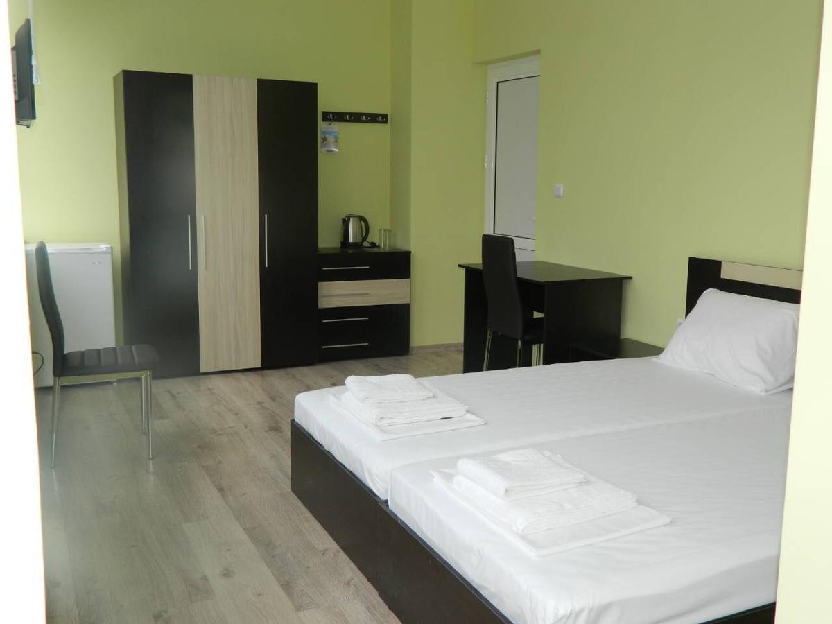 Guest Rooms Soleo Baltschik Exterior foto